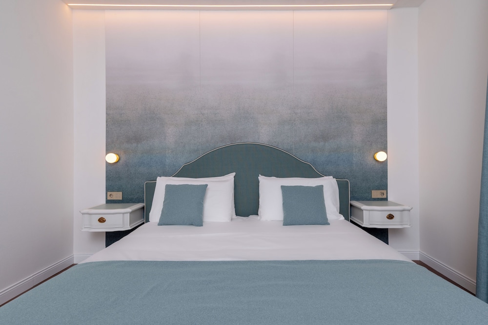 Grand Hotel Menaggio — Hotel rooms in Menaggio, Lombardy