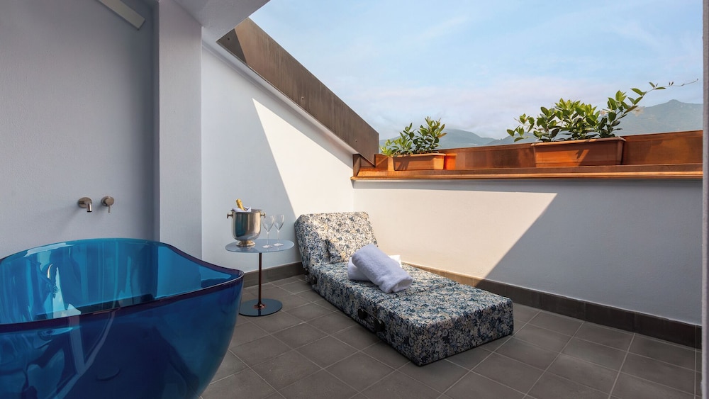 Grand Hotel Menaggio — Hotel rooms in Menaggio, Lombardy