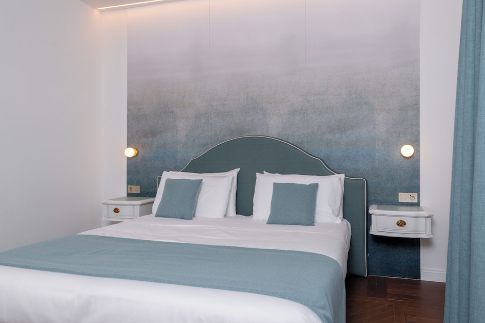 Grand Hotel Menaggio — Hotel rooms in Menaggio, Lombardy