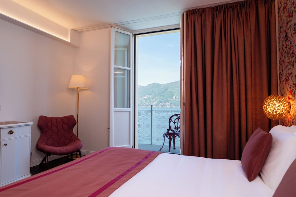 Grand Hotel Menaggio — Hotel rooms in Menaggio, Lombardy