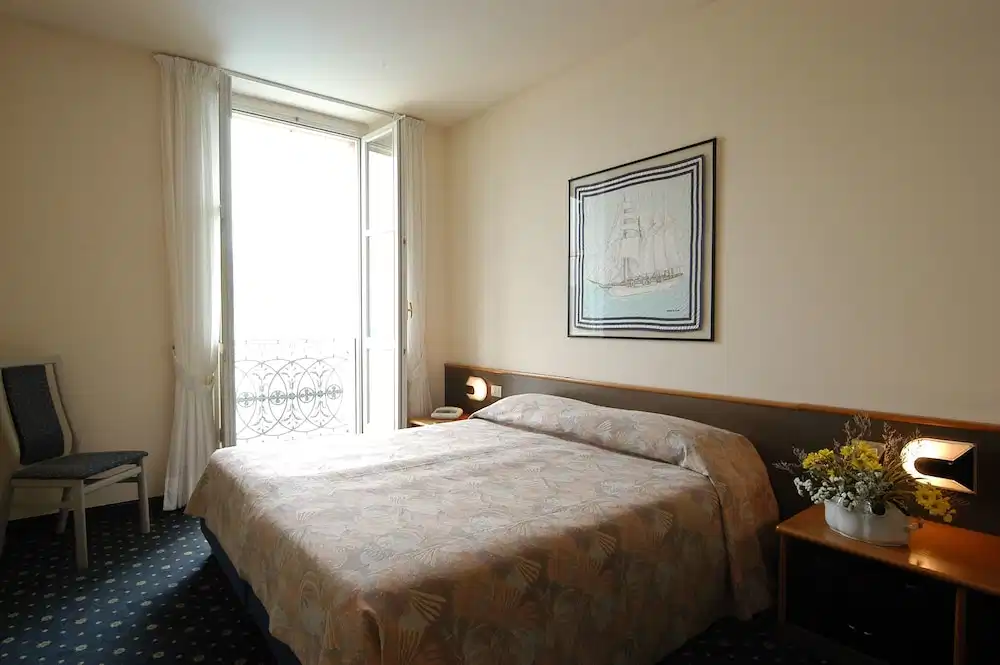 Grand Hotel Menaggio — Hotel rooms in Menaggio, Lombardy