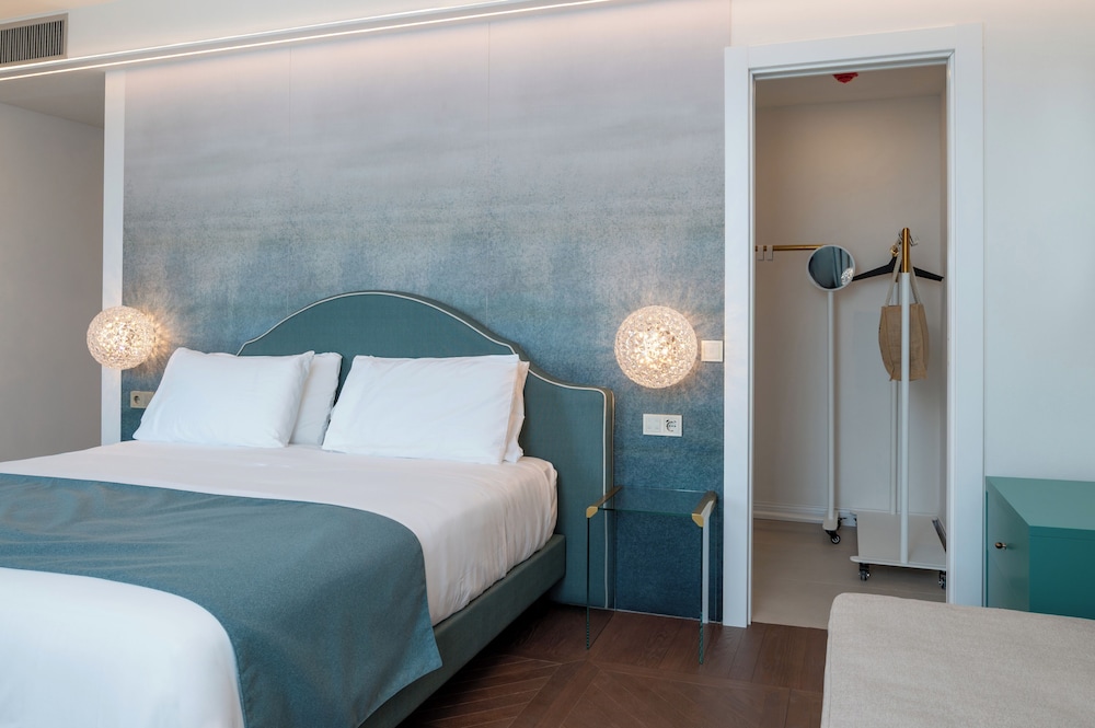 Grand Hotel Menaggio — Hotel rooms in Menaggio, Lombardy