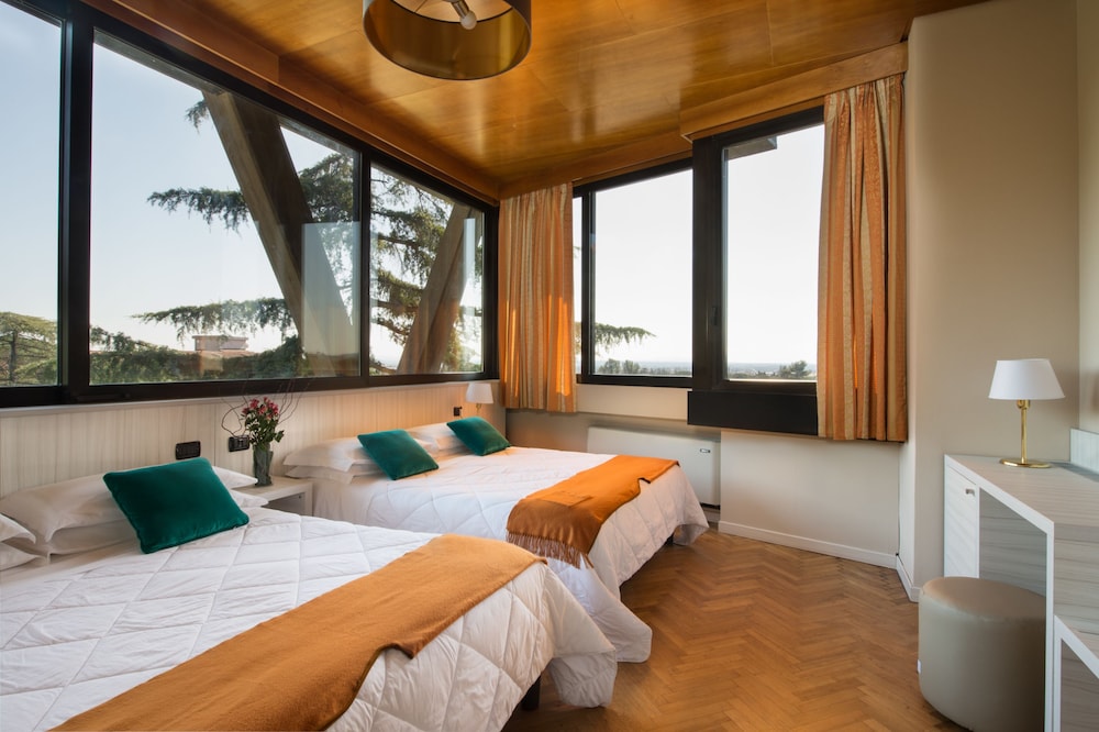 Grand Hotel Panoramic — Hotel rooms in Montecatini Terme, Tuscany