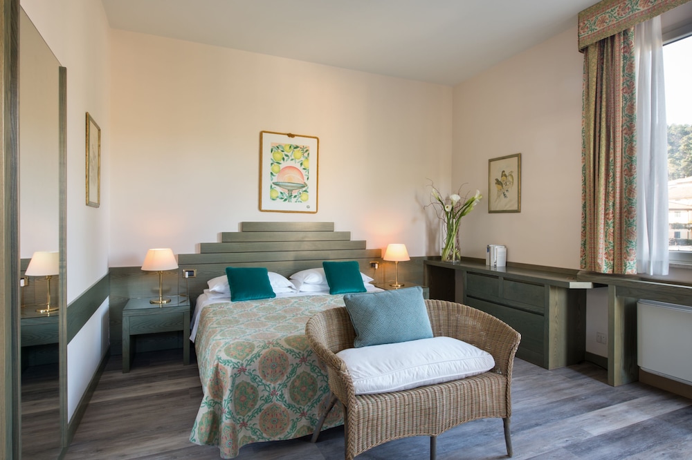 Grand Hotel Panoramic — Hotel rooms in Montecatini Terme, Tuscany