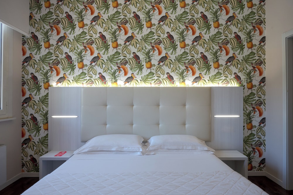 Grand Hotel Panoramic — Hotel rooms in Montecatini Terme, Tuscany