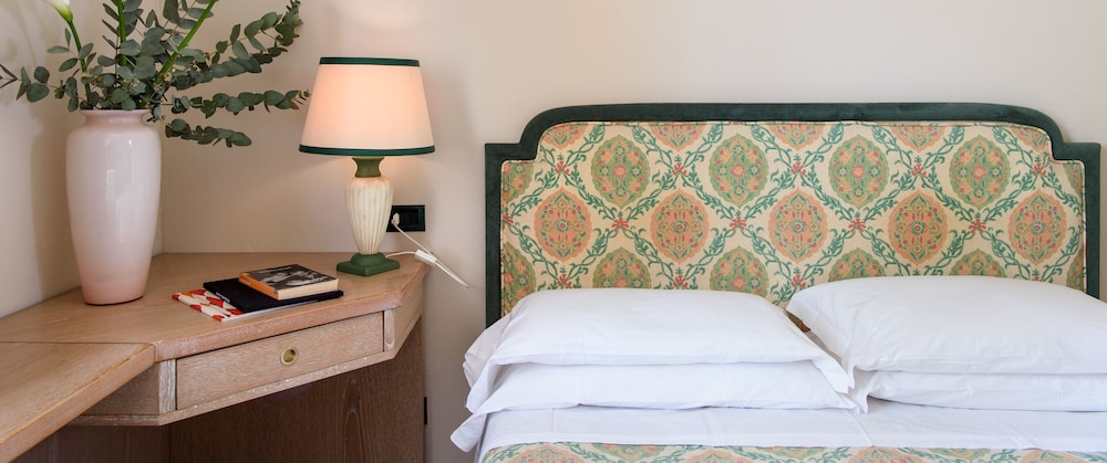 Grand Hotel Panoramic — Hotel rooms in Montecatini Terme, Tuscany