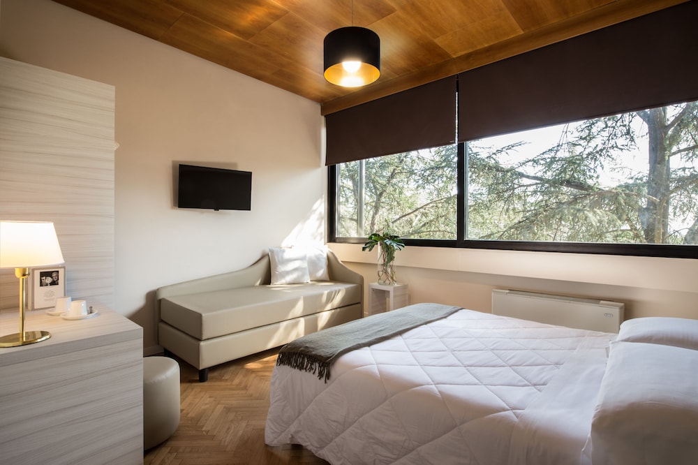 Grand Hotel Panoramic — Hotel rooms in Montecatini Terme, Tuscany
