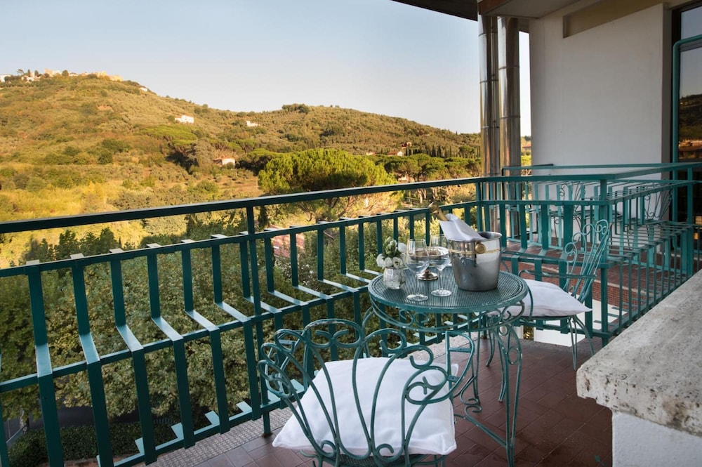 Grand Hotel Panoramic — Hotel rooms in Montecatini Terme, Tuscany