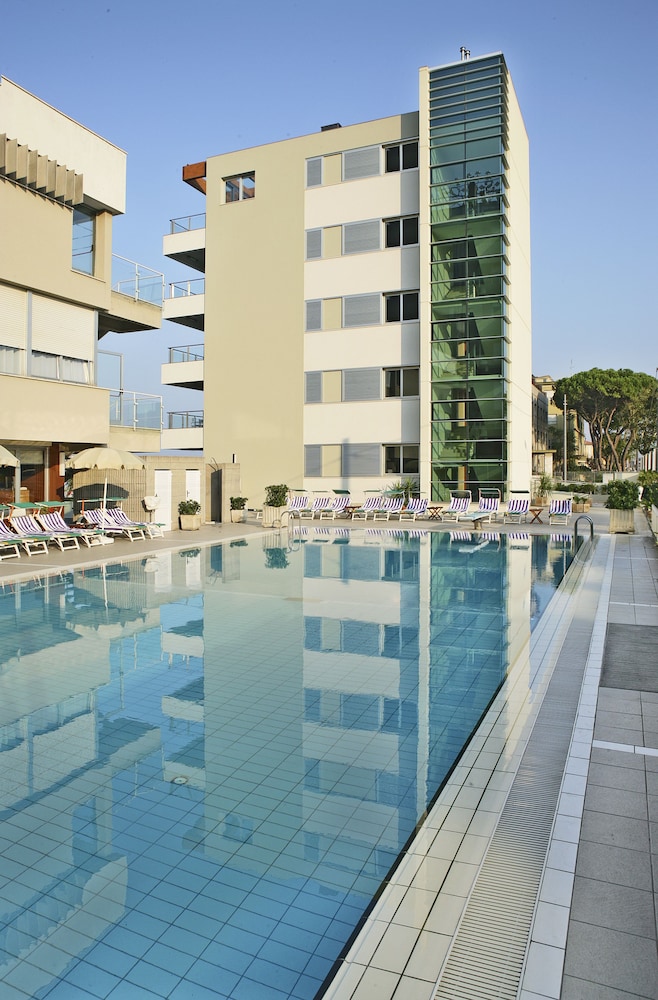Hotel Ascot & Spa - zdjęcie 2