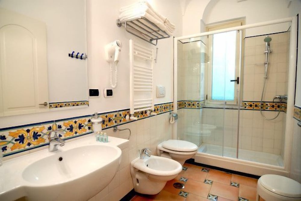 Hotel Bellevue Suite — Hotel rooms in Amalfi, Campania