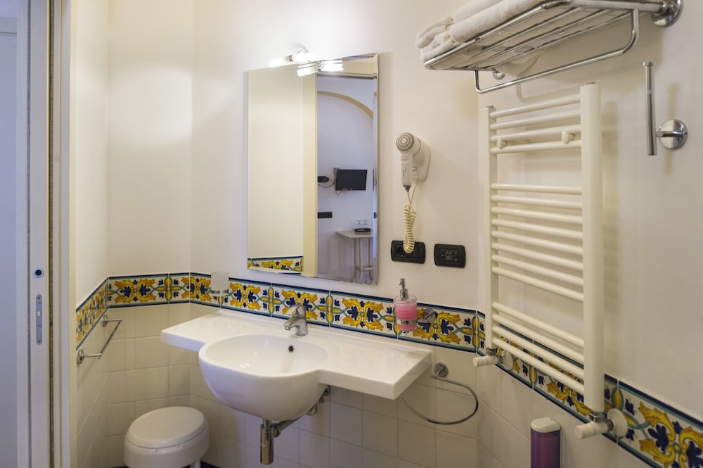 Hotel Bellevue Suite — Hotel rooms in Amalfi, Campania