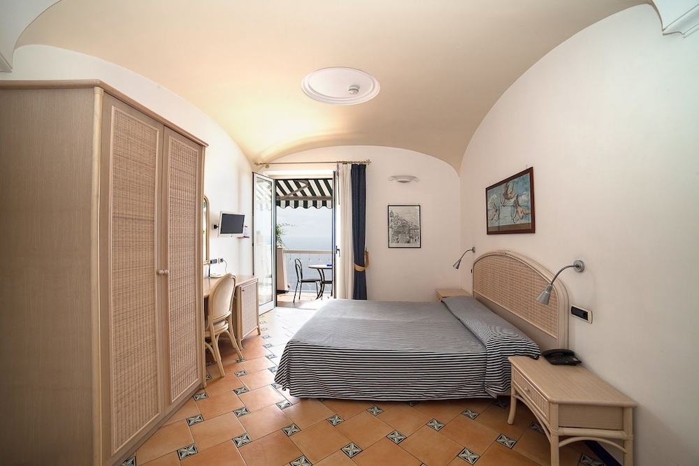 Hotel Bellevue Suite — Hotel rooms in Amalfi, Campania
