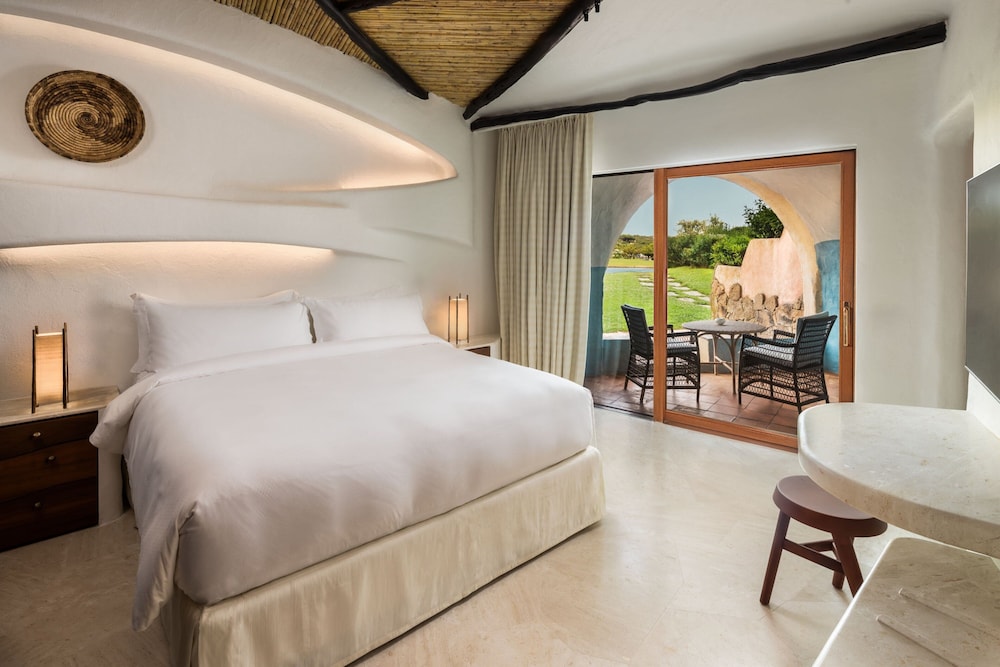 Cala di Volpe, a Luxury Collection Hotel, Costa Smeralda — Hotel rooms in Arzachena, Sardinia