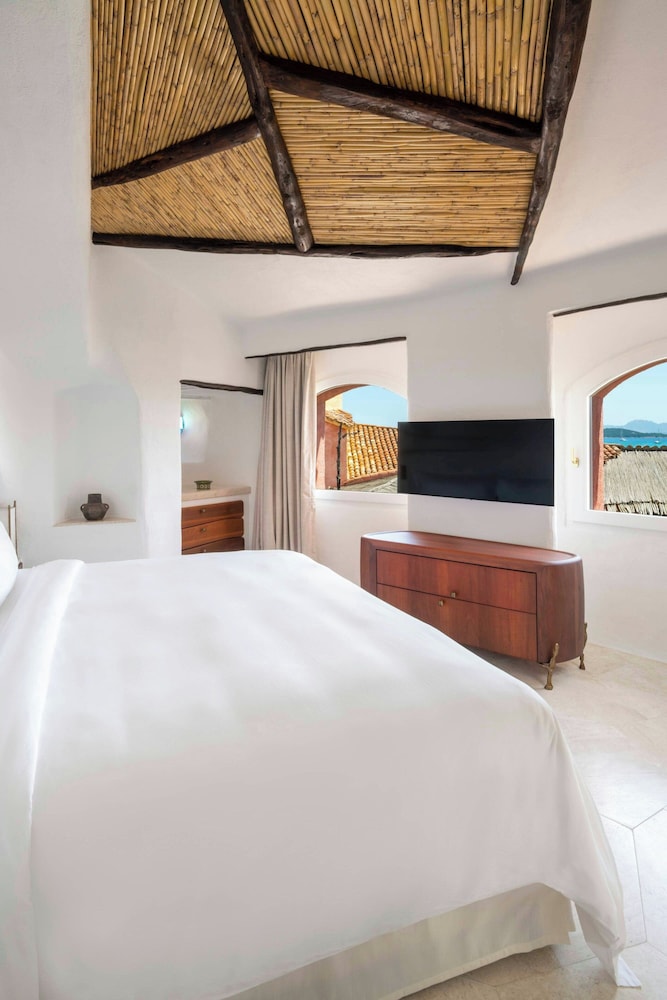 Cala di Volpe, a Luxury Collection Hotel, Costa Smeralda — Hotel rooms in Arzachena, Sardinia