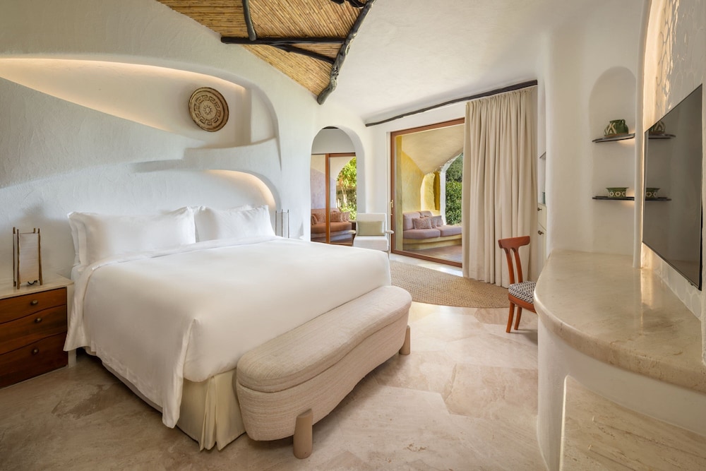 Cala di Volpe, a Luxury Collection Hotel, Costa Smeralda — Hotel rooms in Arzachena, Sardinia