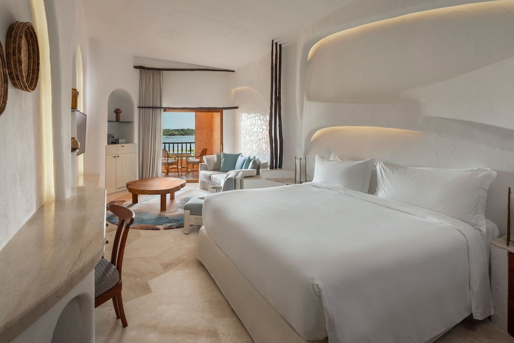 Cala di Volpe, a Luxury Collection Hotel, Costa Smeralda — Hotel rooms in Arzachena, Sardinia