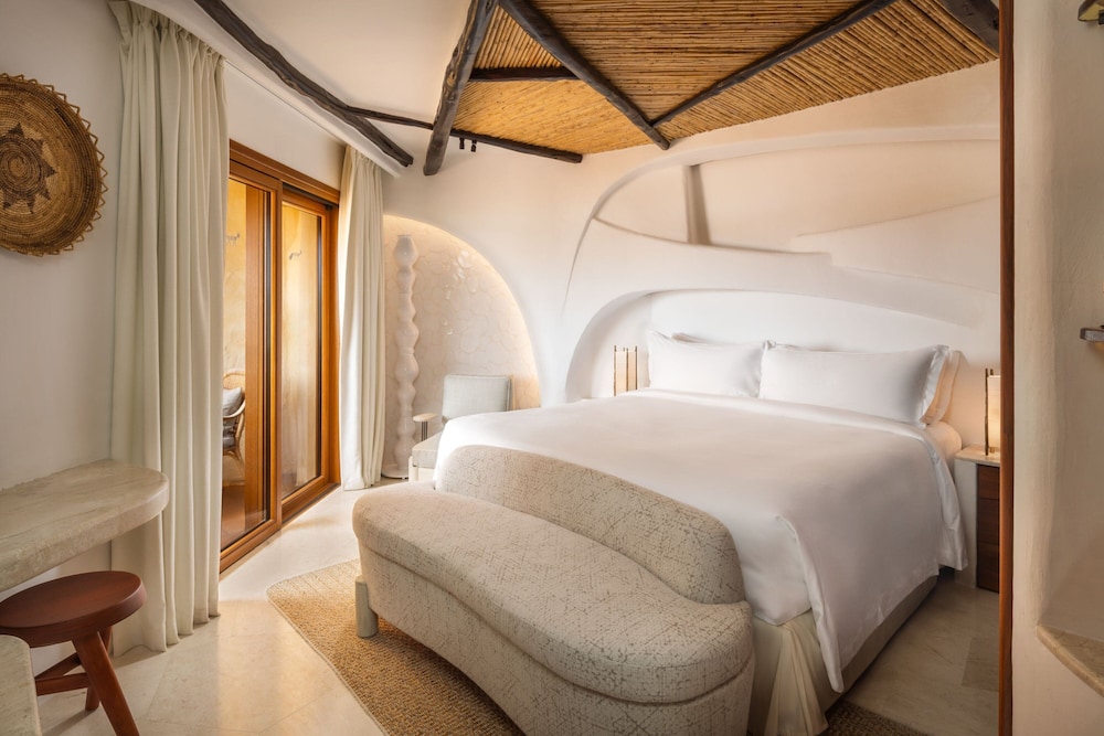 Cala di Volpe, a Luxury Collection Hotel, Costa Smeralda — Hotel rooms in Arzachena, Sardinia