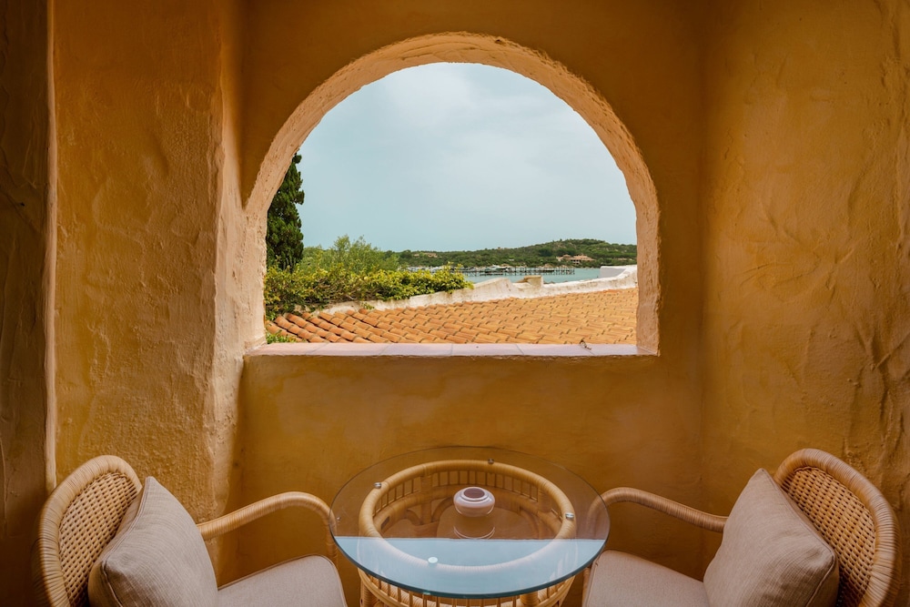 Cala di Volpe, a Luxury Collection Hotel, Costa Smeralda — Hotel rooms in Arzachena, Sardinia