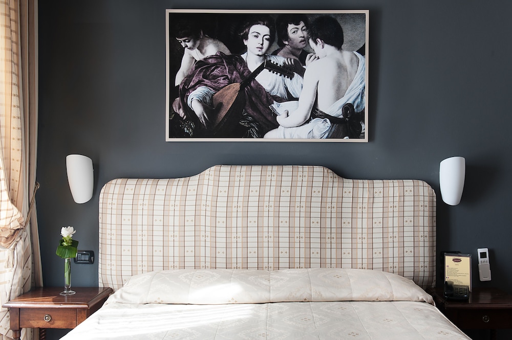 Hotel Caravaggio — Hotel rooms in Florence, Tuscany