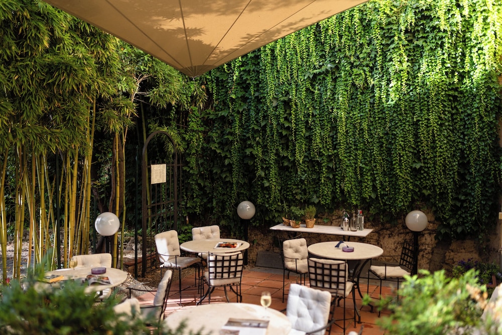 Hotel Caravaggio — Restaurant & bars in Florence, Tuscany