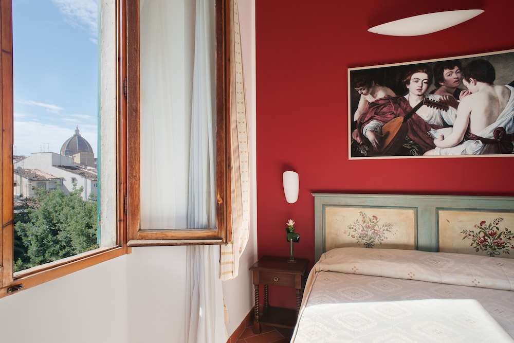 Hotel Caravaggio — Hotel rooms in Florence, Tuscany