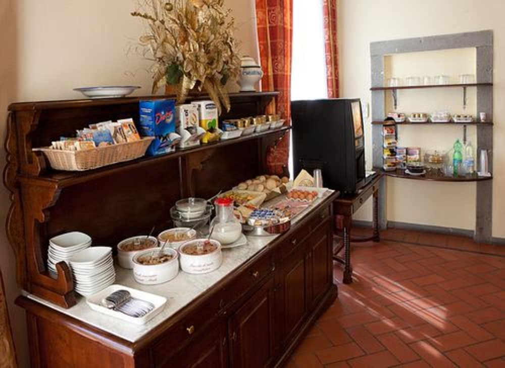Hotel Caravaggio — Restaurant & bars in Florence, Tuscany