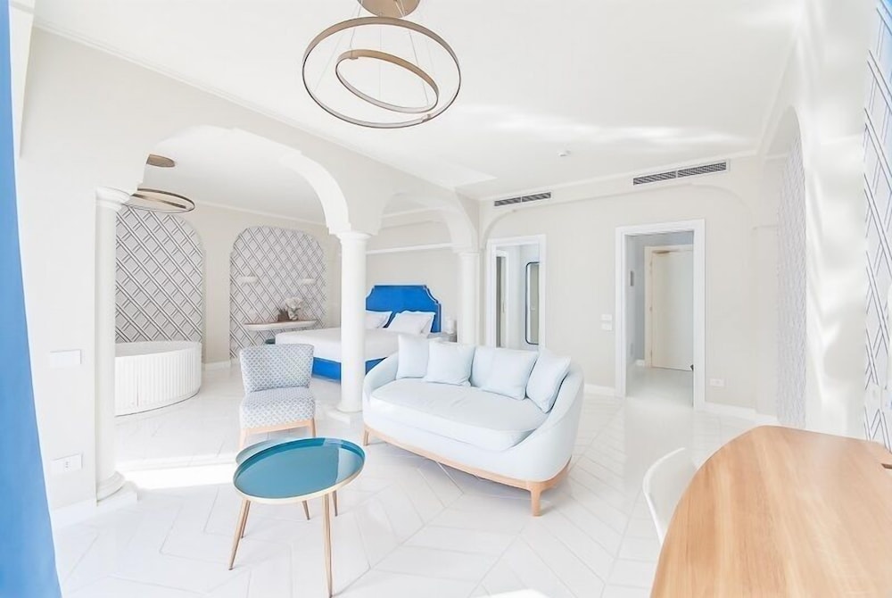 Hotel Club Due Torri — Hotel rooms in Maiori, Campania