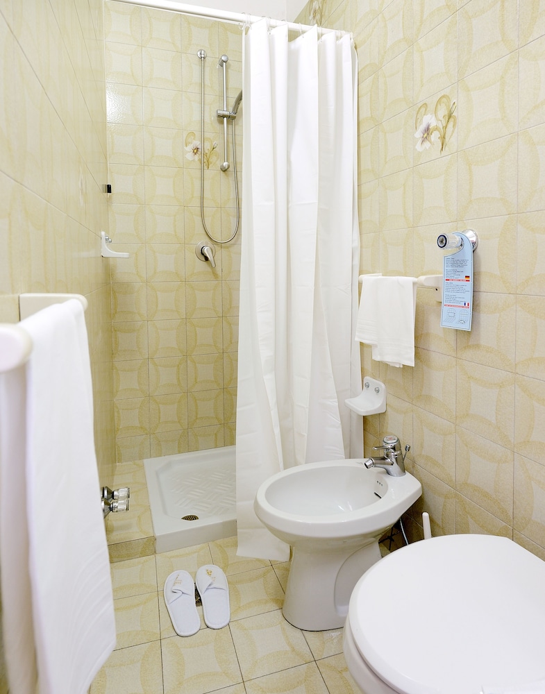 Hotel Club Due Torri — Hotel rooms in Maiori, Campania