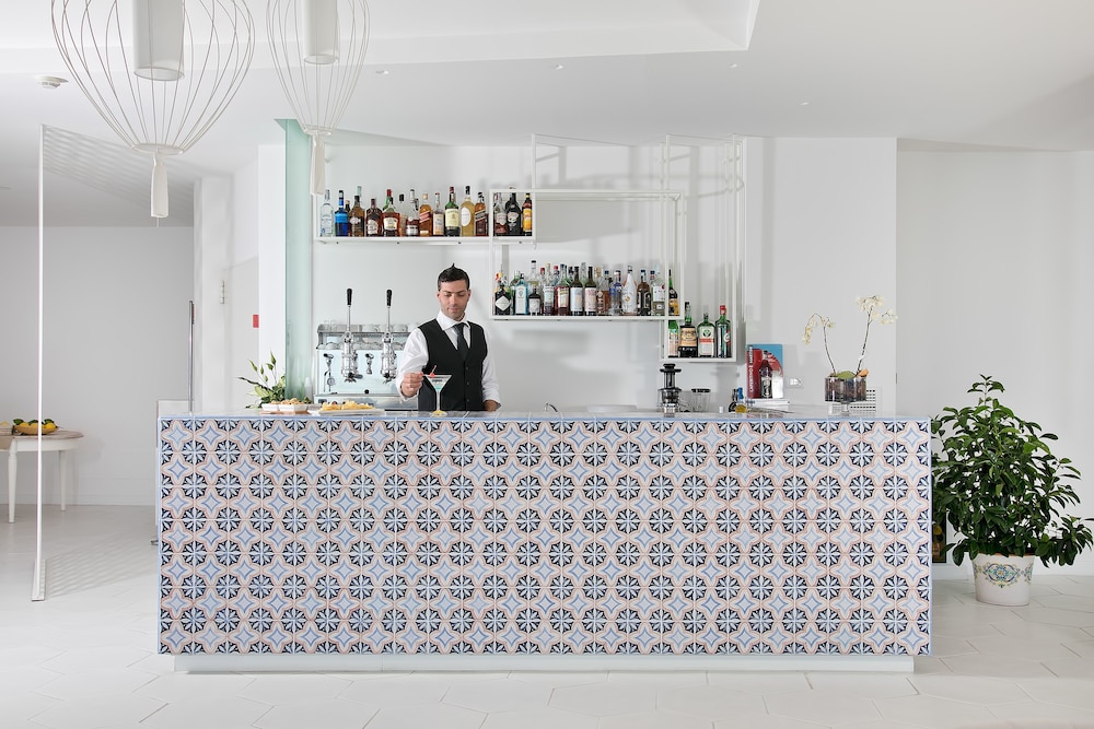 Hotel Club Due Torri — Restaurant & bars in Maiori, Campania