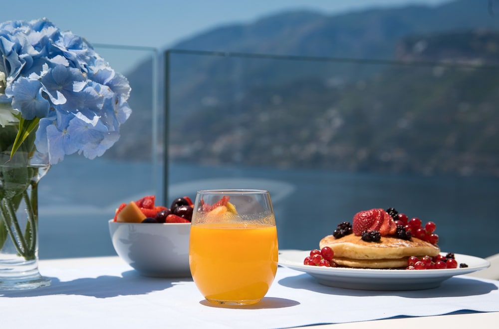Hotel Club Due Torri — Restaurant & bars in Maiori, Campania