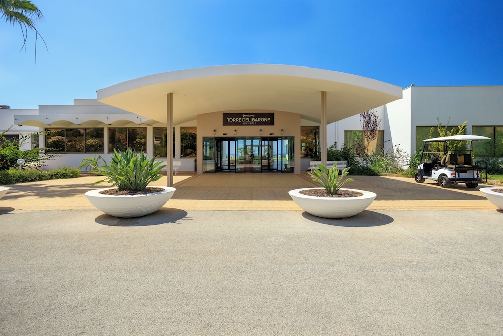 Mangia's Torre del Barone Resort and SPA — Hotel building in Sciacca, Sicily
