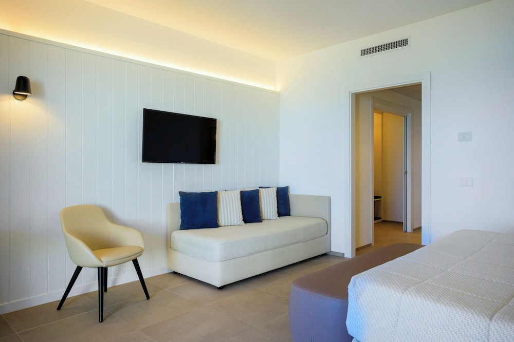 Mangia's Torre del Barone Resort and SPA — Hotel rooms in Sciacca, Sicily