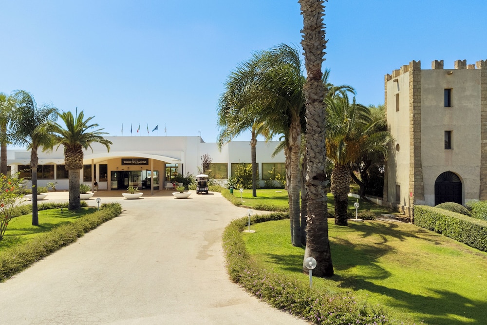 Mangia's Torre del Barone Resort and SPA — Hotel building in Sciacca, Sicily