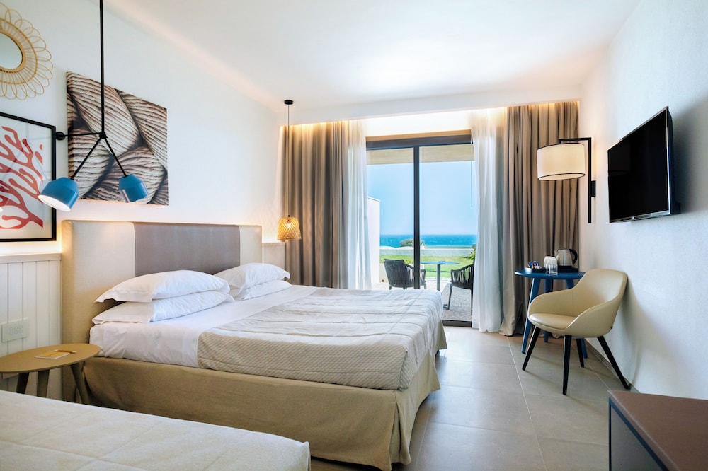 Mangia's Torre del Barone Resort and SPA — Hotel rooms in Sciacca, Sicily