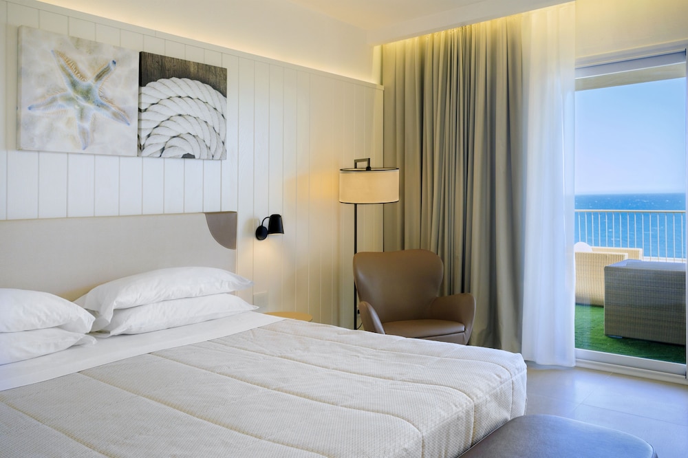 Mangia's Torre del Barone Resort and SPA — Hotel rooms in Sciacca, Sicily