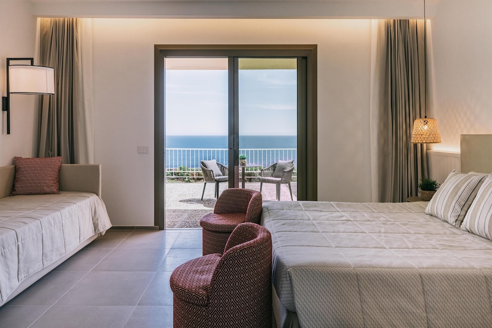 Mangia's Torre del Barone Resort and SPA — Hotel rooms in Sciacca, Sicily