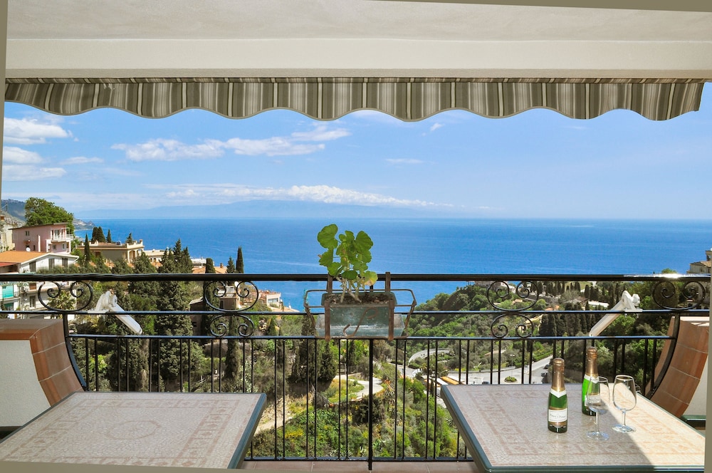Hotel Condor — Main photo in Taormina, Sicily