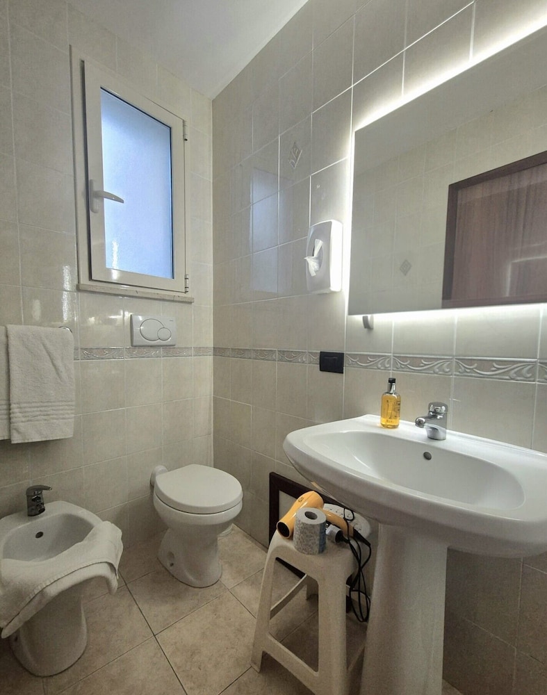 Hotel Condor — Hotel rooms in Taormina, Sicily