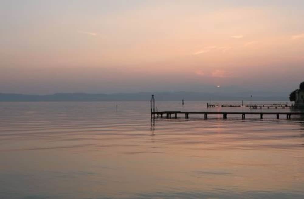 Hotel Continental Wellness & Spa — Beach in Sirmione, Lombardy
