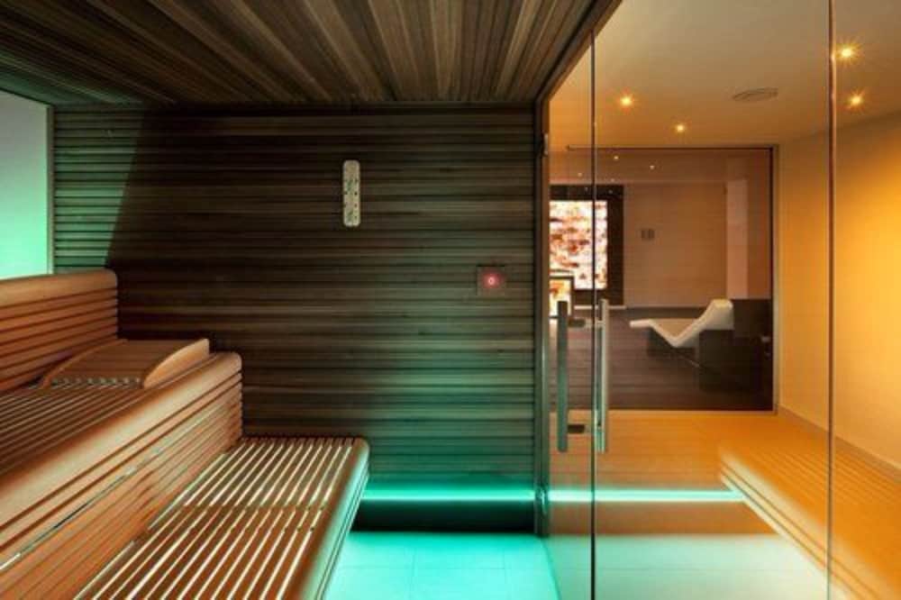 Hotel Continental Wellness & Spa — Hotel rooms in Sirmione, Lombardy