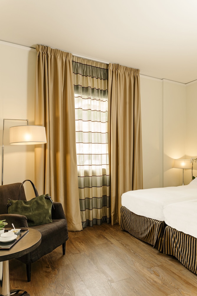 Hotel Cosmopolitan - zdjęcie 3