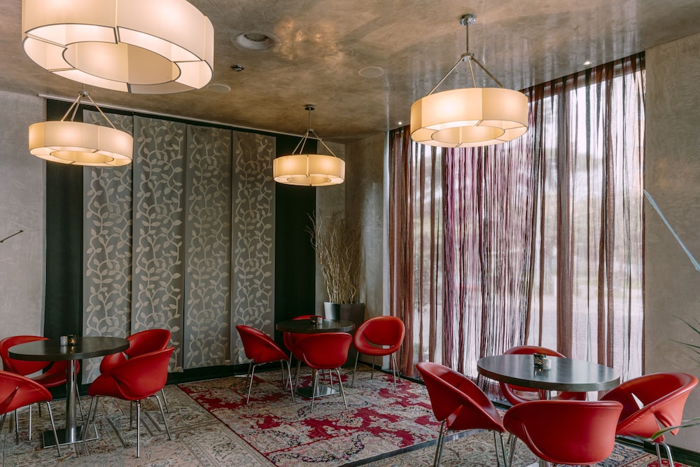Hotel Cosmopolitan - zdjęcie 4