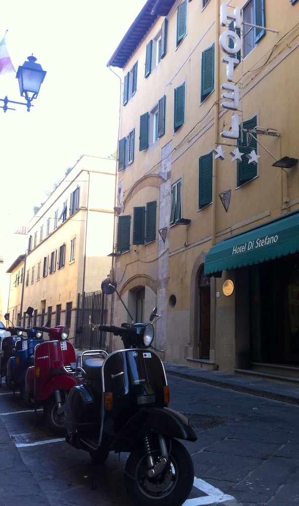 Hotel Di Stefano — Hotel building in Pisa, Tuscany