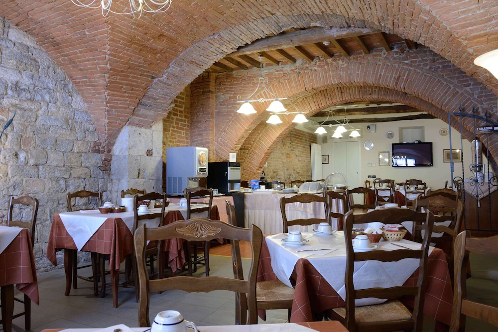 Hotel Di Stefano — Restaurant & bars in Pisa, Tuscany