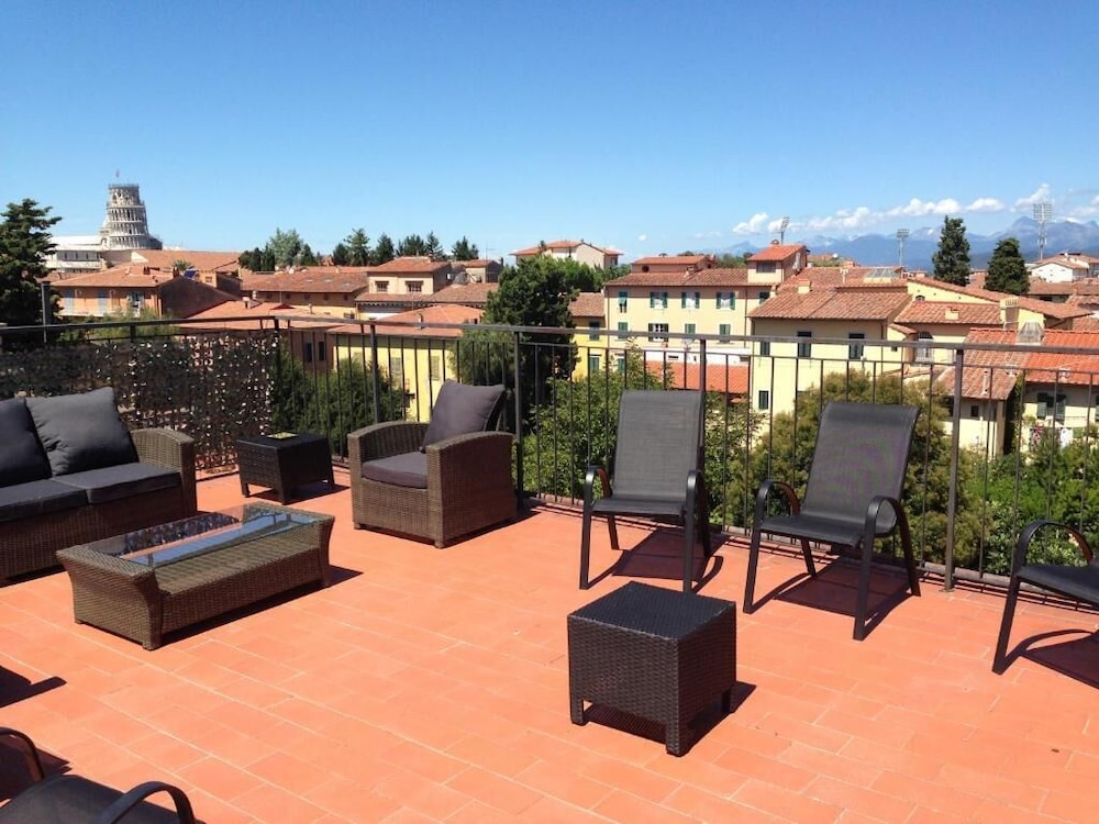Hotel Di Stefano — Hotel building in Pisa, Tuscany