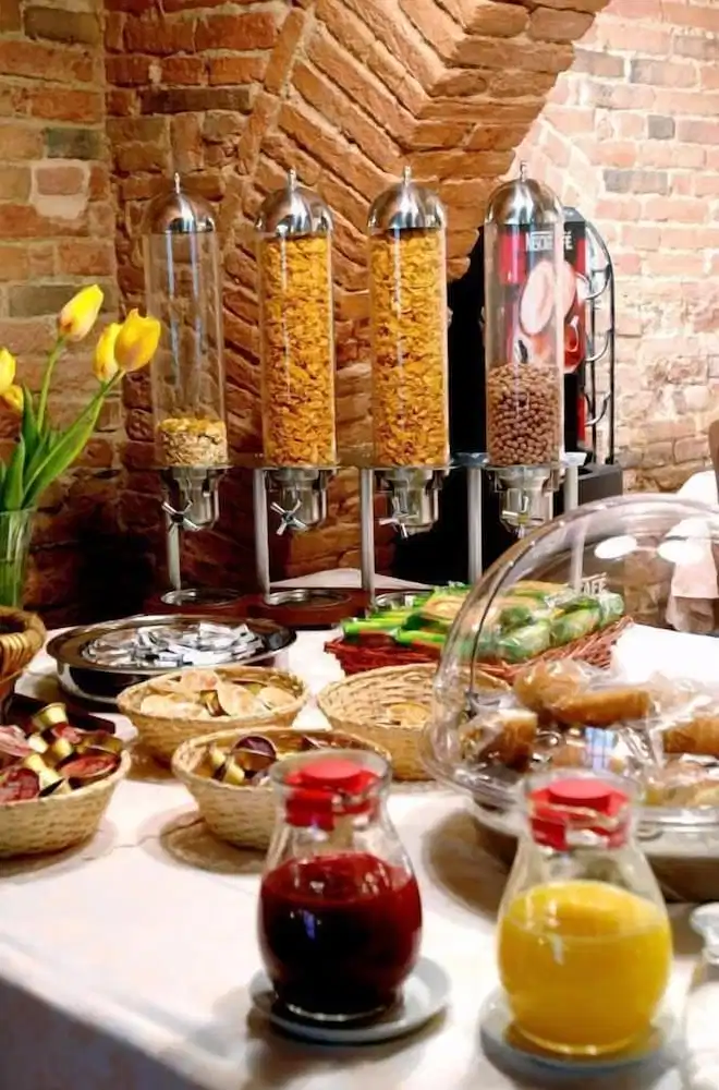 Hotel Di Stefano — Restaurant & bars in Pisa, Tuscany