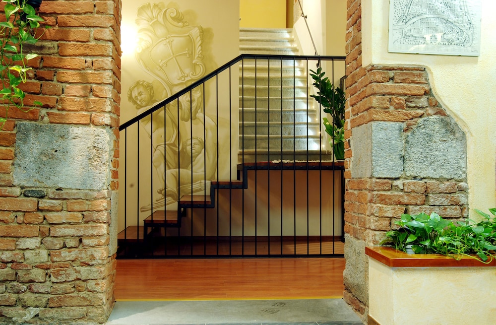 Hotel Di Stefano — Hotel building in Pisa, Tuscany