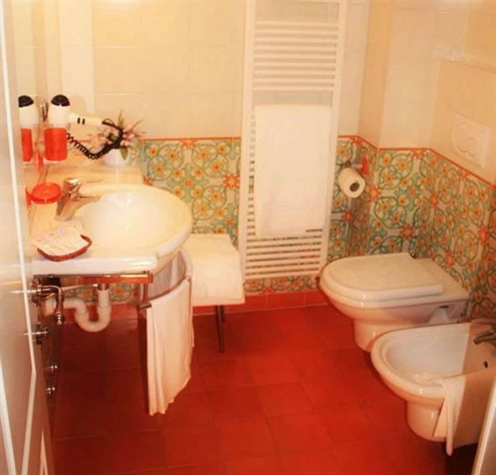 Hotel Excelsior Splendide — Hotel rooms in Bellagio, Lombardy