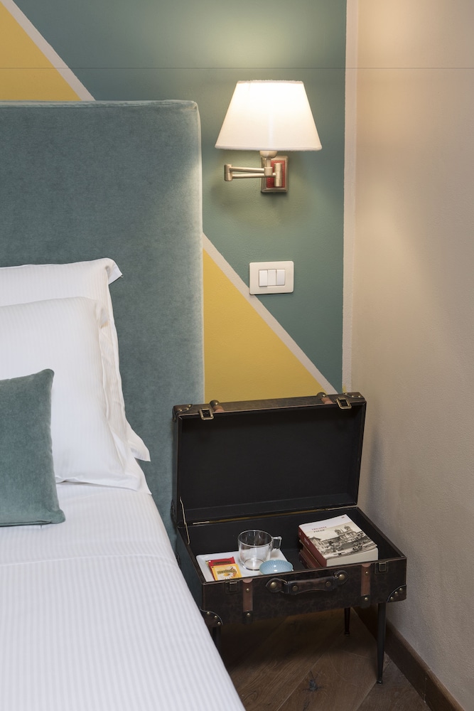 Boutique Hotel Galatea — Hotel rooms in Rome, Lazio