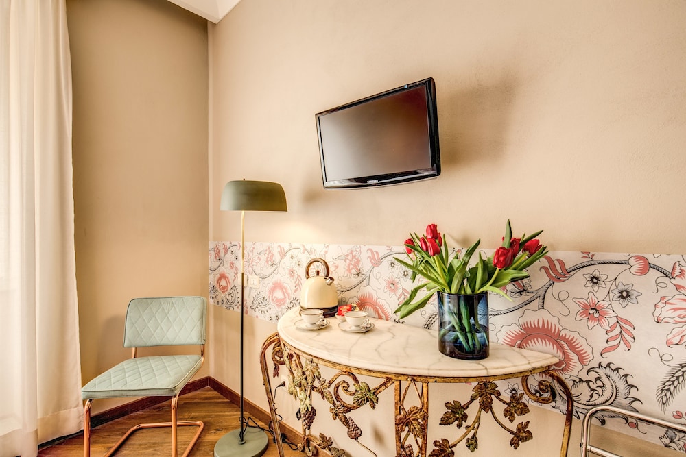 Boutique Hotel Galatea — Hotel rooms in Rome, Lazio